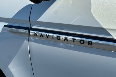 2027 Lincoln Navigator L Premiere