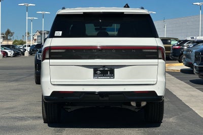2027 Lincoln Navigator L Premiere