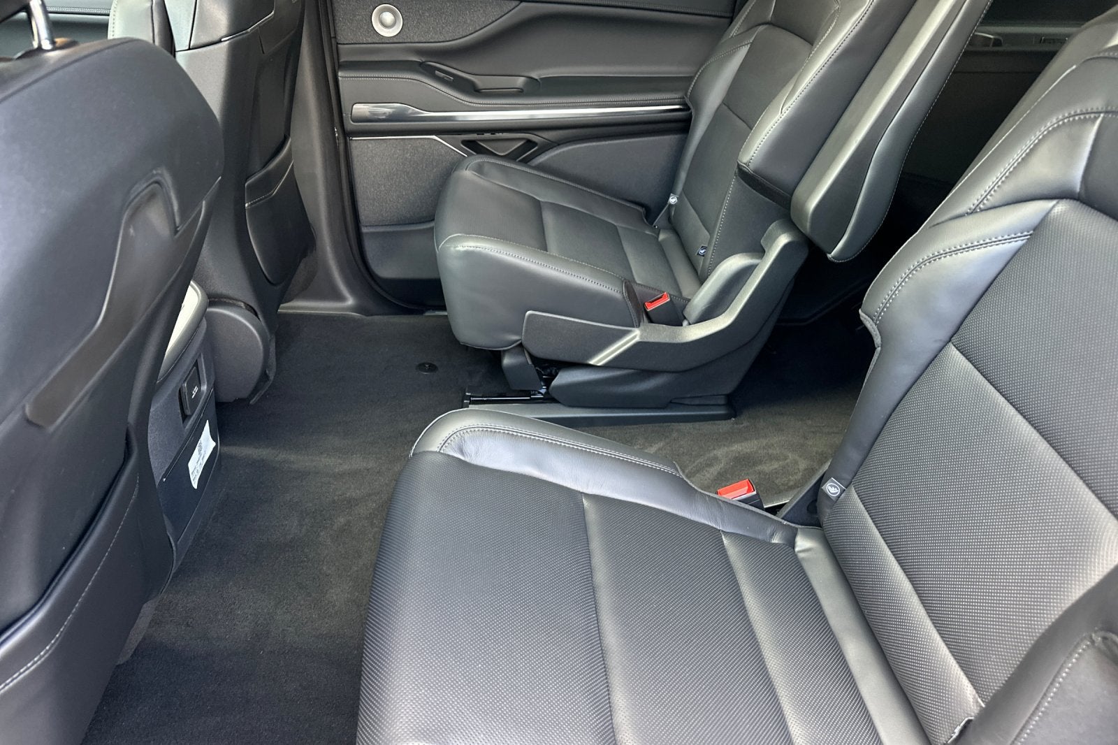 2027 Lincoln Navigator L Reserve