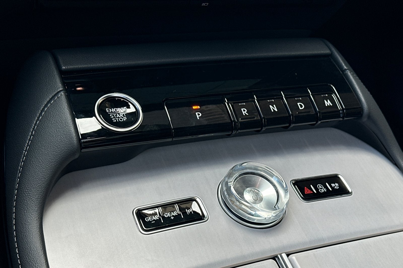 2027 Lincoln Navigator L Reserve
