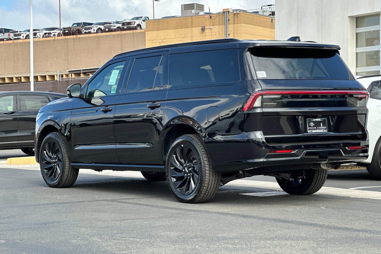2027 Lincoln Navigator L Reserve
