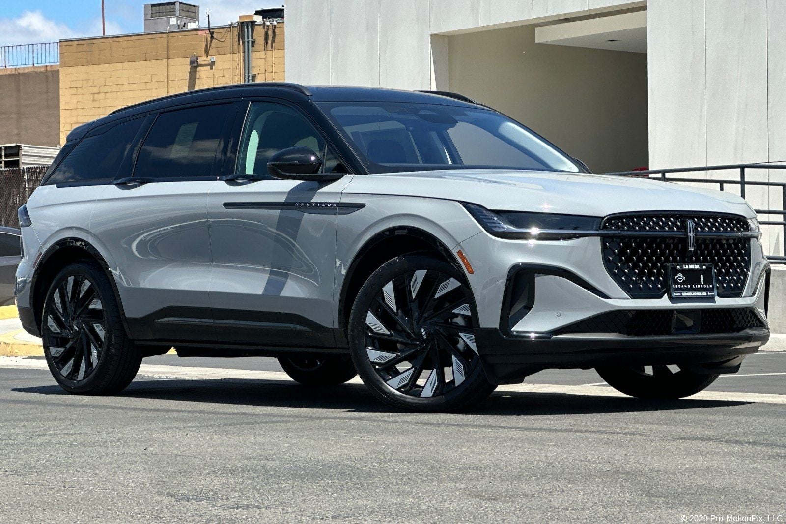 2026 Lincoln Nautilus Reserve AWD's photo