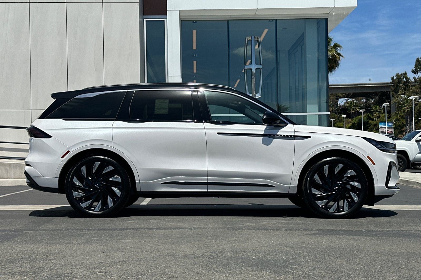 2026 Lincoln Nautilus Black Label