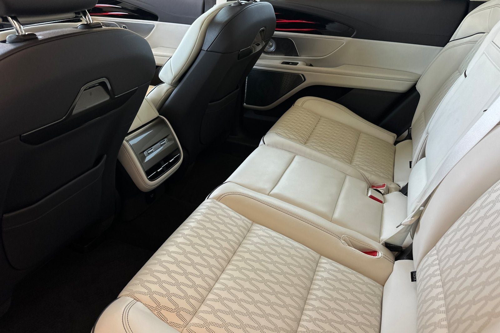 2024 Lincoln Nautilus Black Label