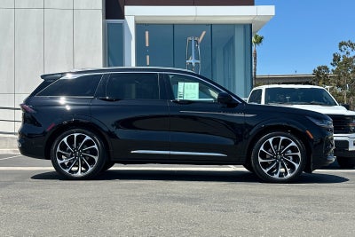 2024 Lincoln Nautilus Black Label