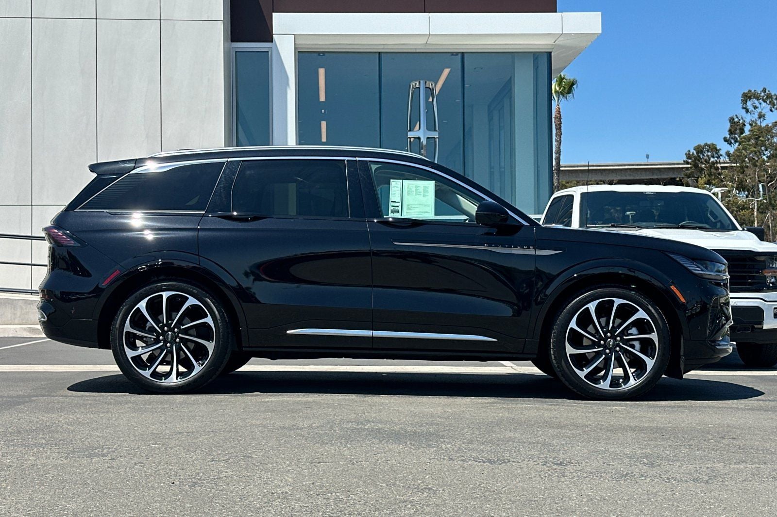 2024 Lincoln Nautilus Black Label