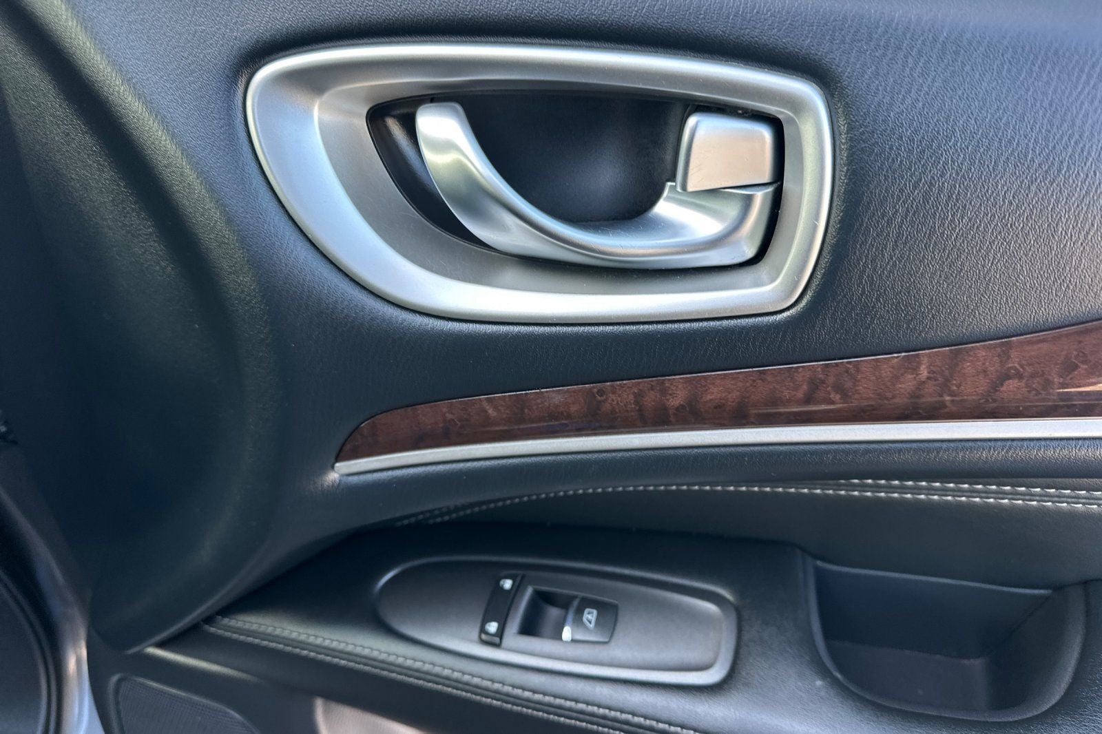 2016 INFINITI QX60 Hybrid Base