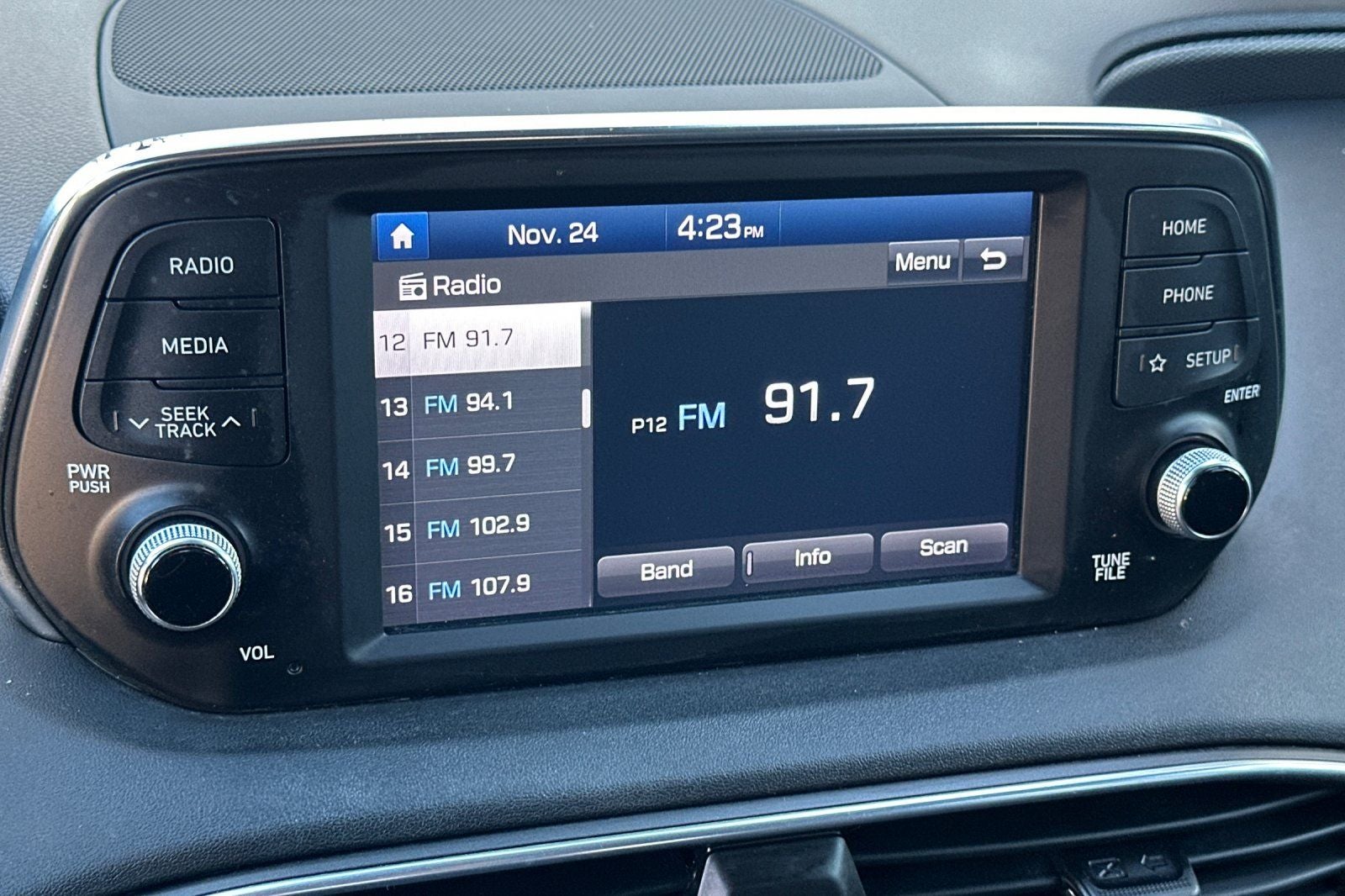 2019 Hyundai Santa Fe SE