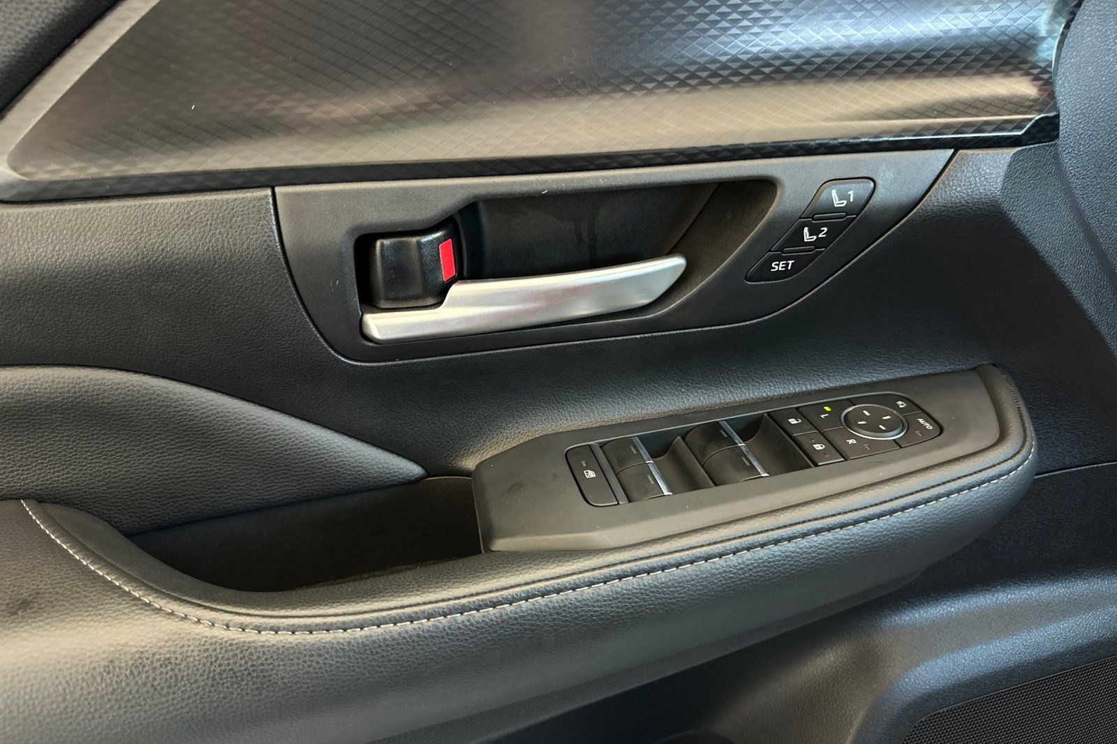 2025 Toyota Grand Highlander Hybrid MAX Platinum