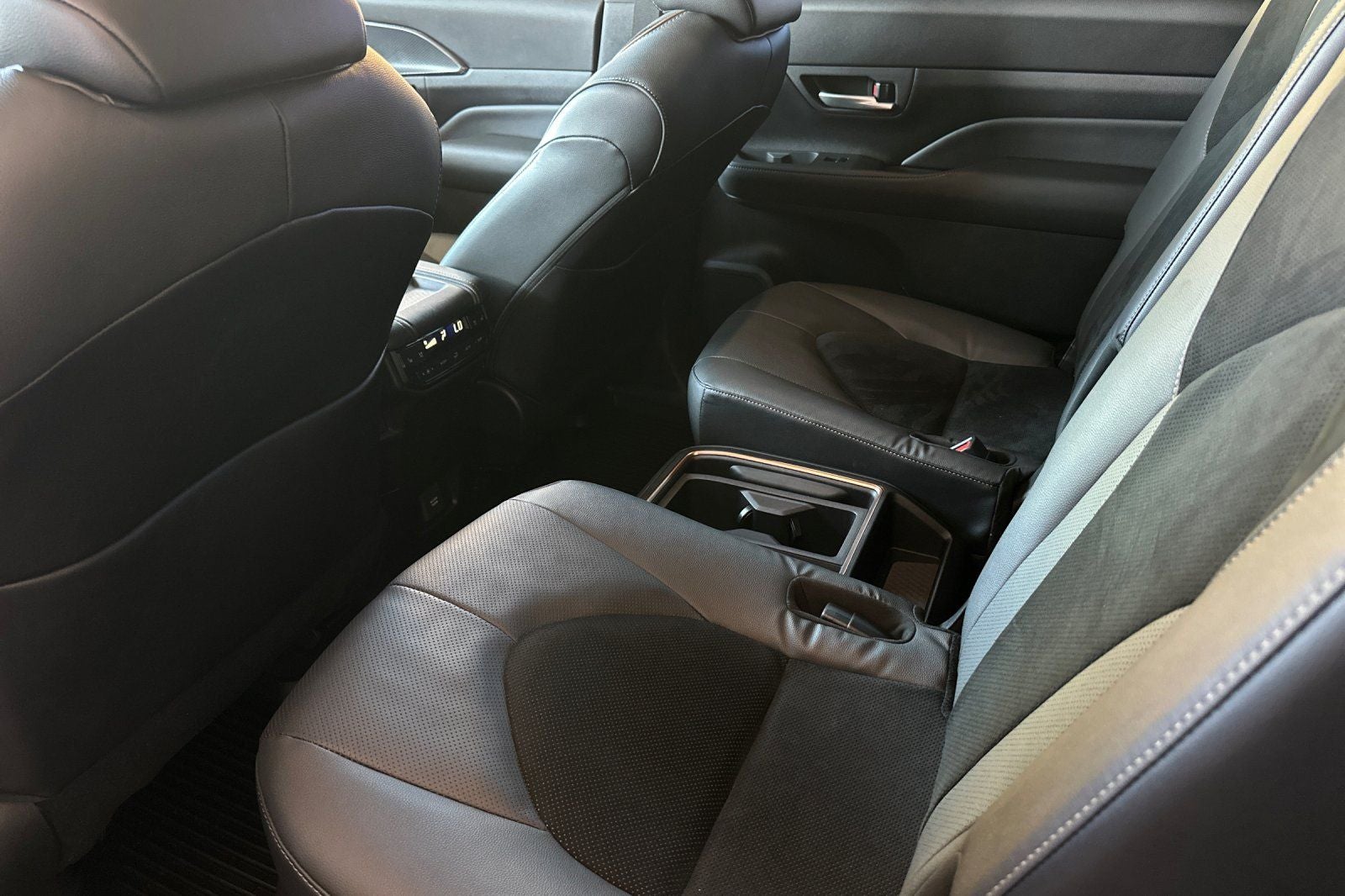 2025 Toyota Grand Highlander Hybrid MAX Platinum