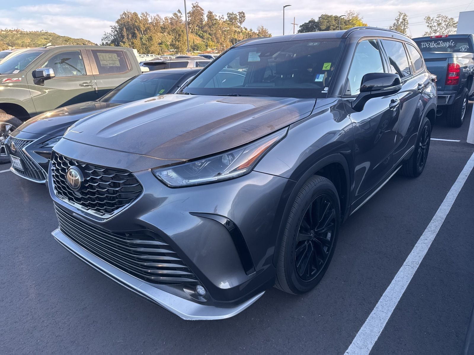 2025 Toyota Highlander Base