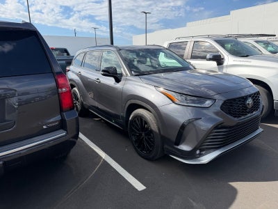 2025 Toyota Highlander Base