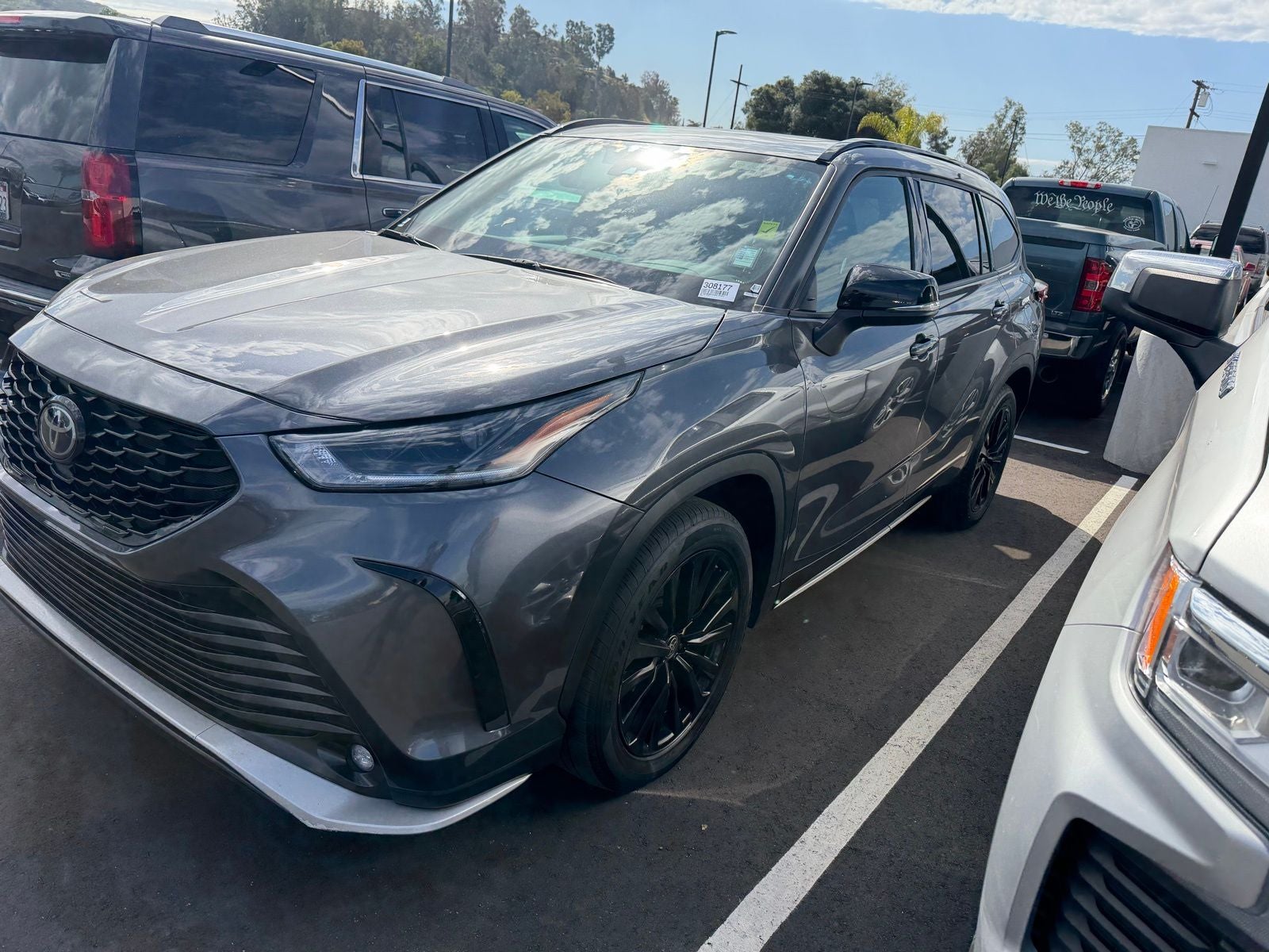 2025 Toyota Highlander Base