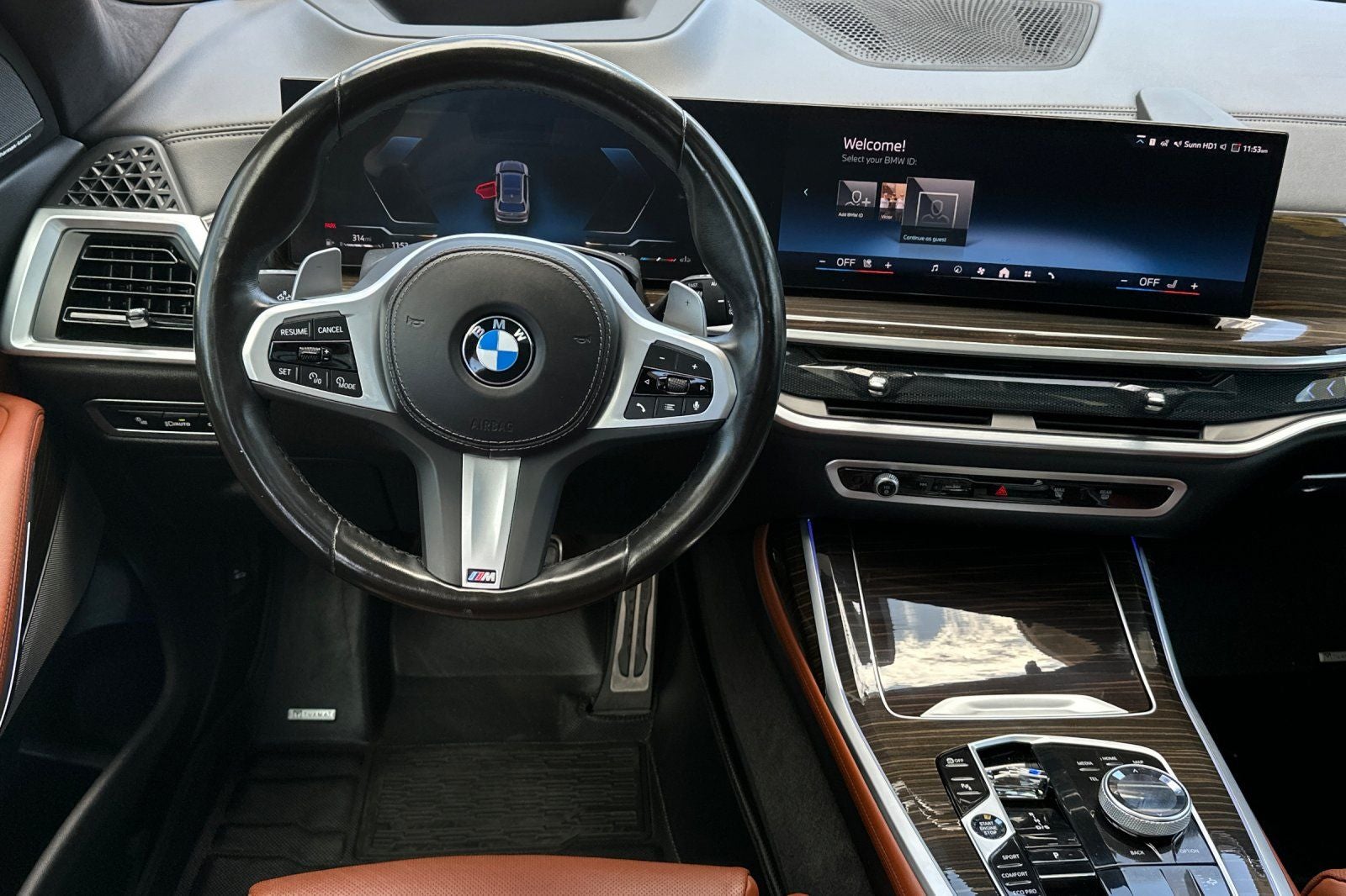 2024 BMW X7 xDrive40i