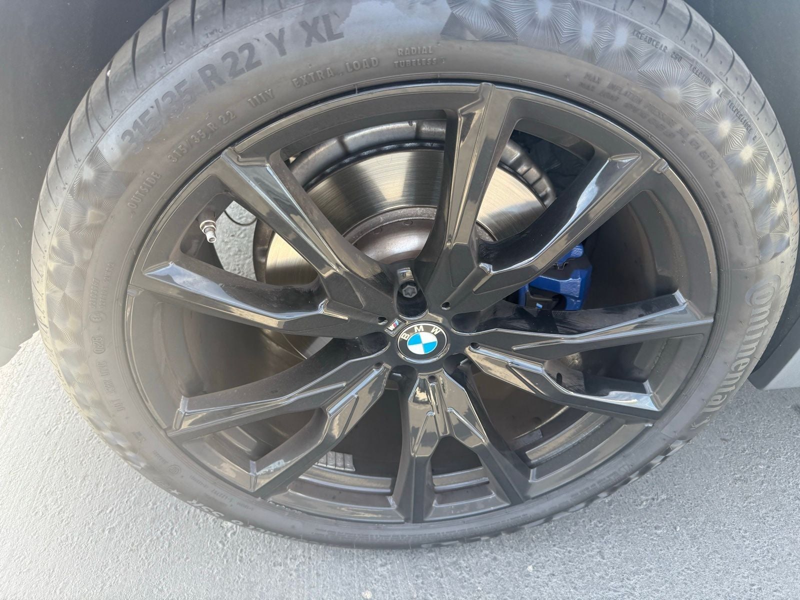 2024 BMW X7 xDrive40i