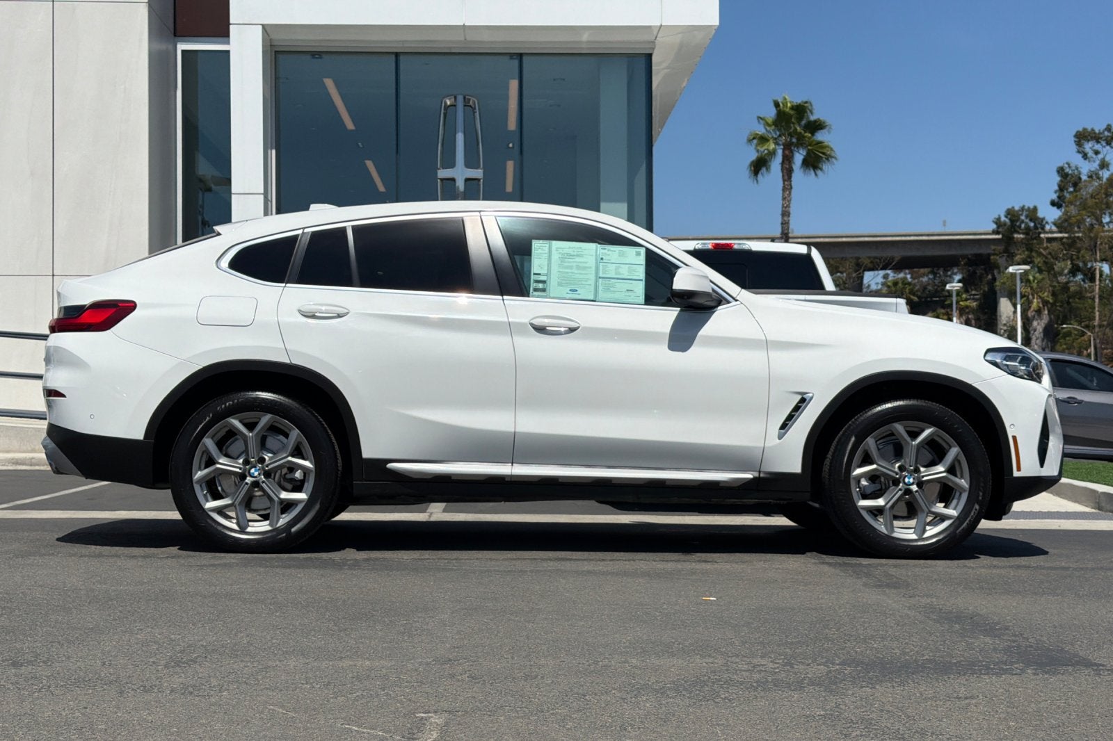 2024 BMW X4 xDrive30i