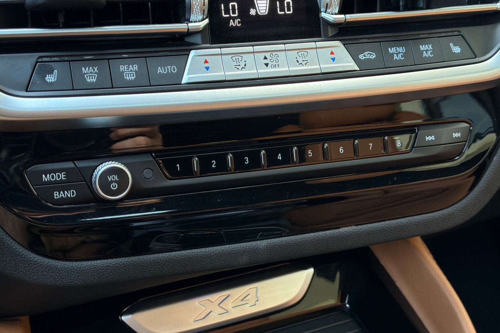 2024 BMW X4 xDrive30i
