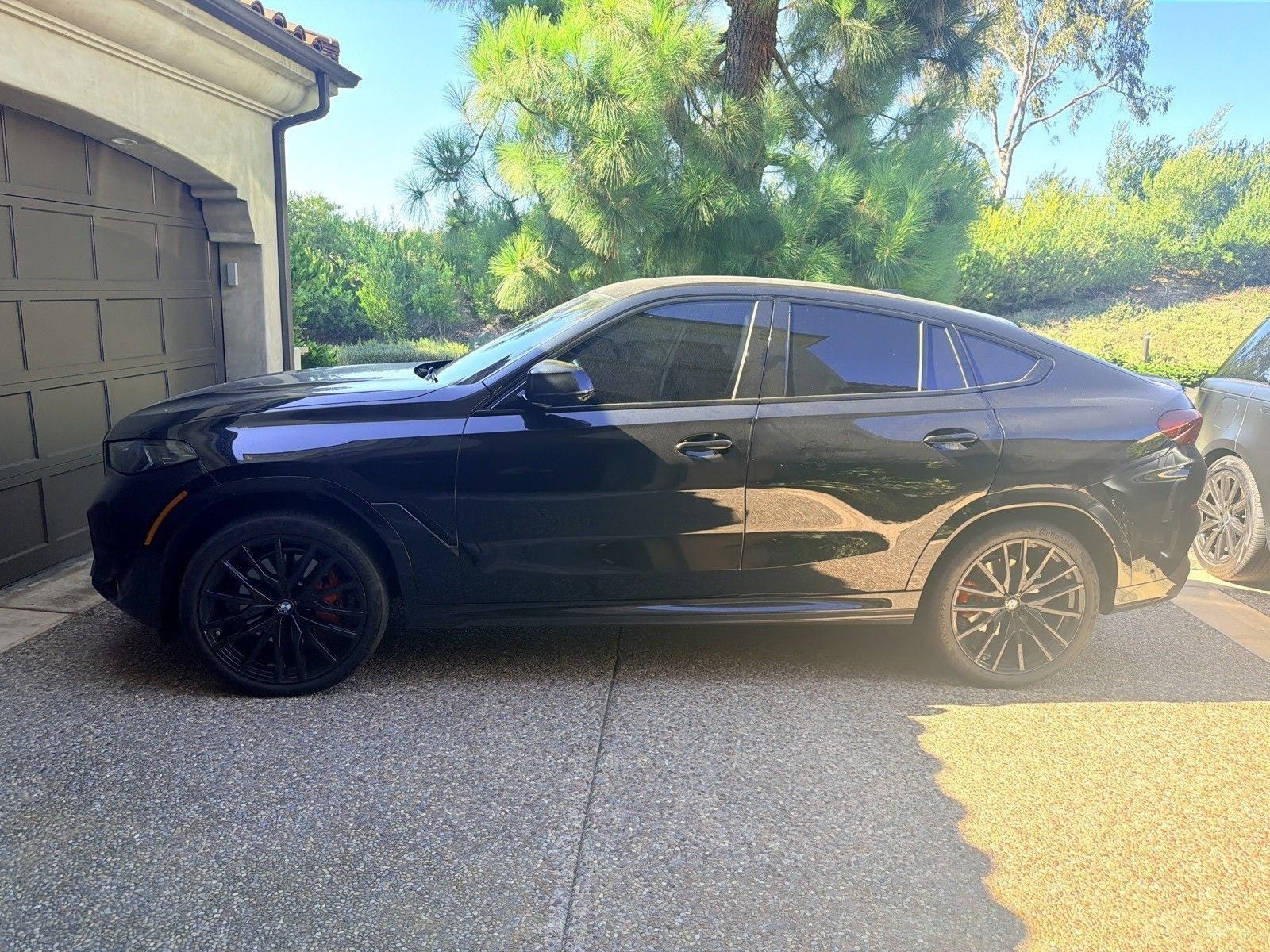 2025 BMW X6 xDrive40i