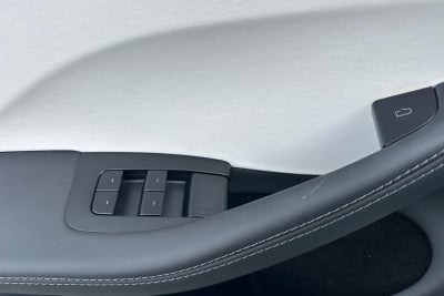 2025 Tesla Model 3 Base