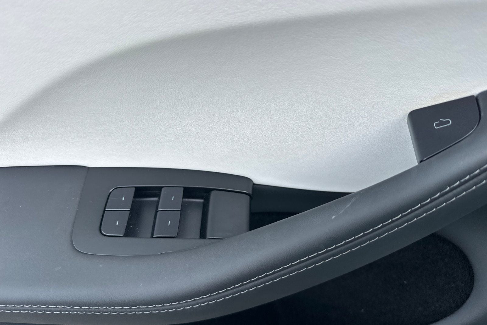 2025 Tesla Model 3 Base