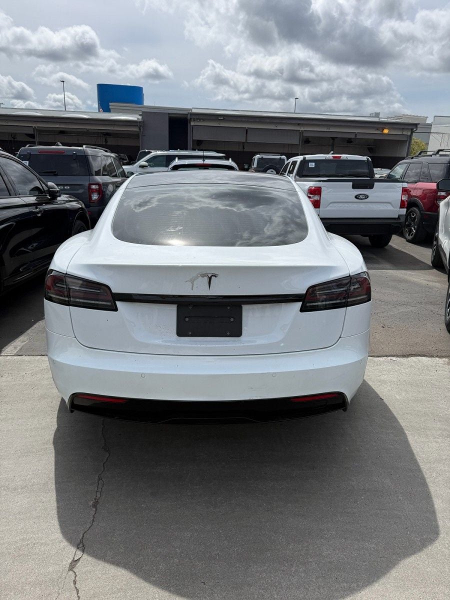 2022 Tesla Model S Base