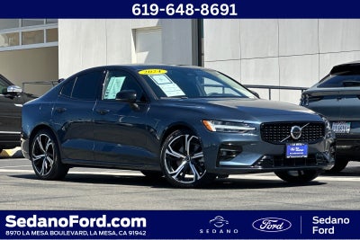 2024 Volvo S60 B5 Plus Dark Theme