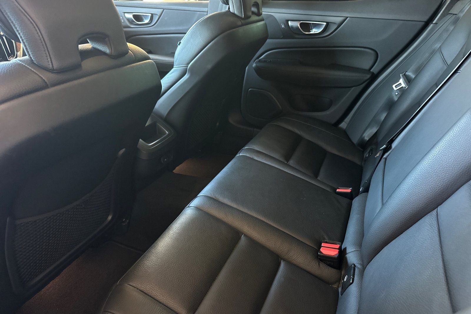 2024 Volvo S60 B5 Plus Dark Theme