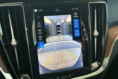 2024 Volvo S60 B5 Plus Dark Theme
