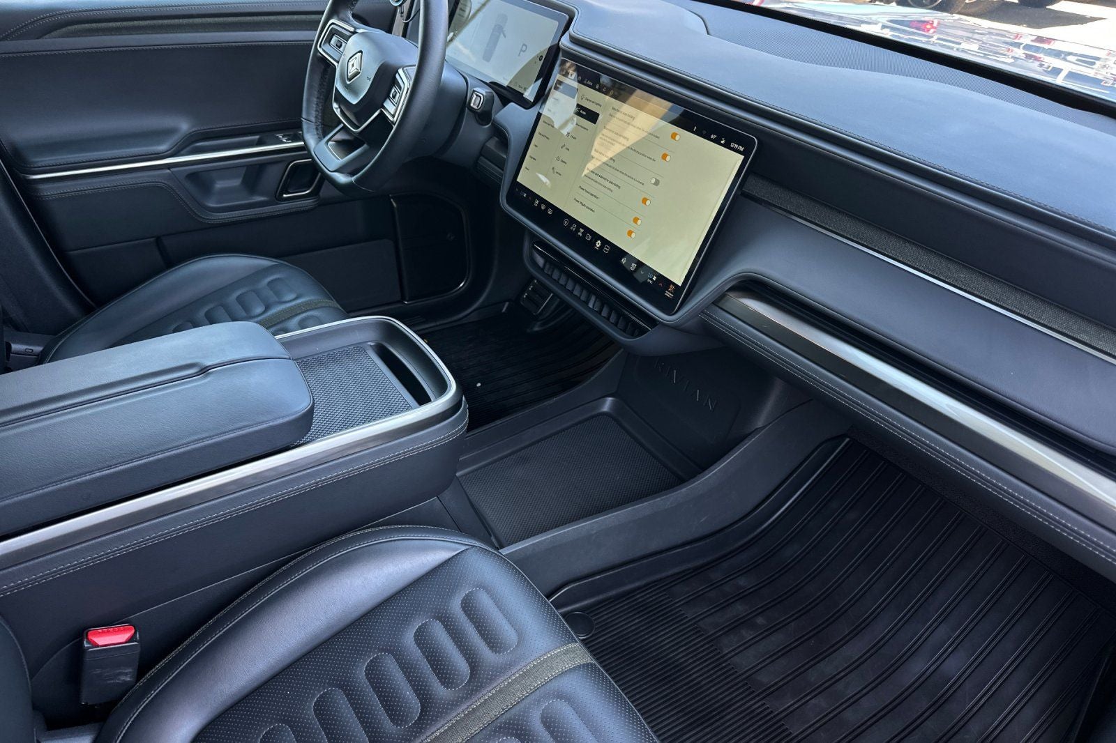 2024 Rivian R1S Adventure Dual Motor Large Pack