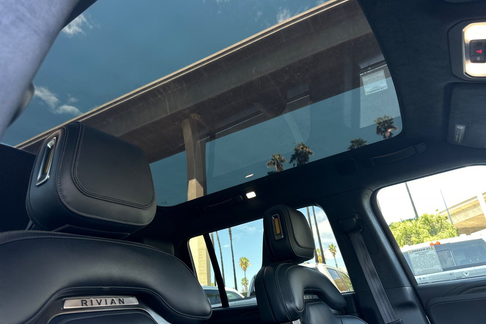 2024 Rivian R1S Adventure Dual Motor Large Pack