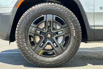 2024 Rivian R1S Adventure Dual Motor Large Pack