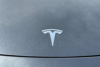 2025 Tesla Model Y Long Range