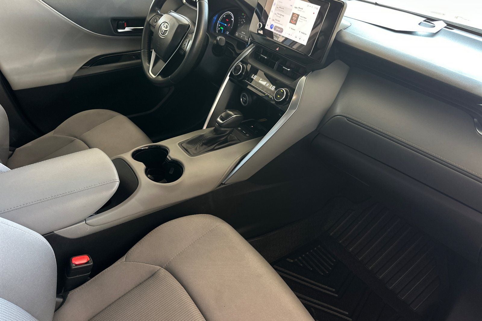 2023 Toyota Venza LE