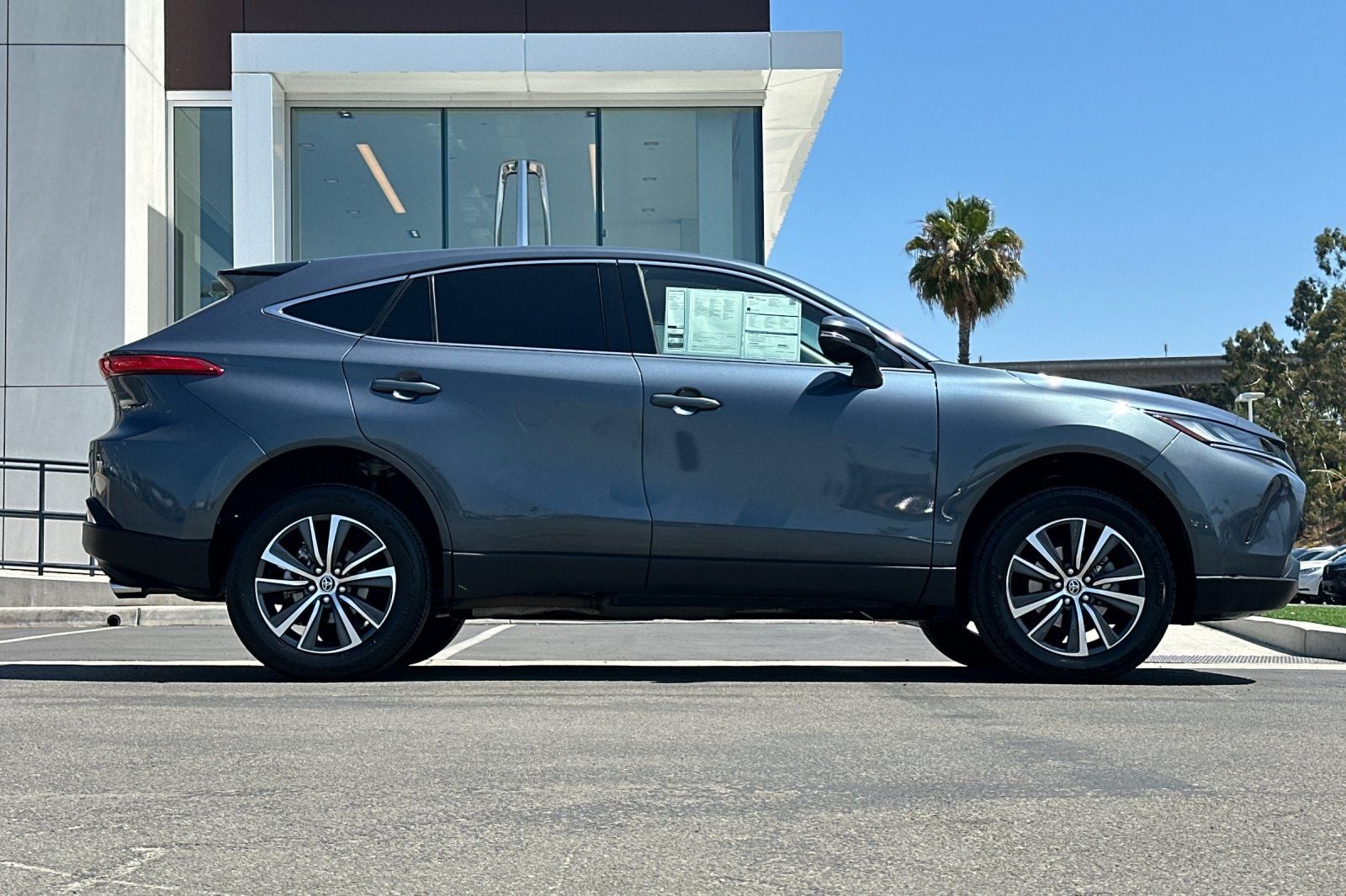 2023 Toyota Venza LE