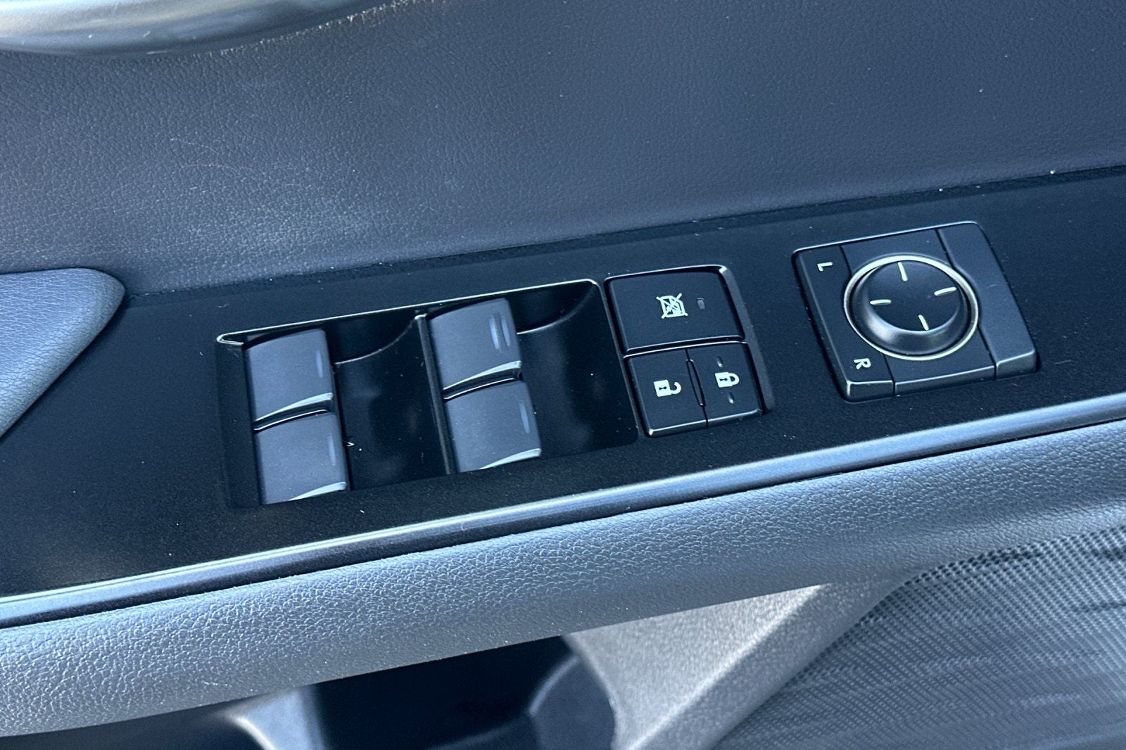 2024 Lexus UX 250h Base