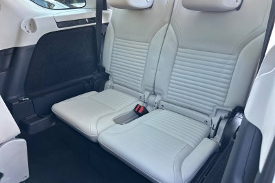 2025 Land Rover Discovery Dynamic SE