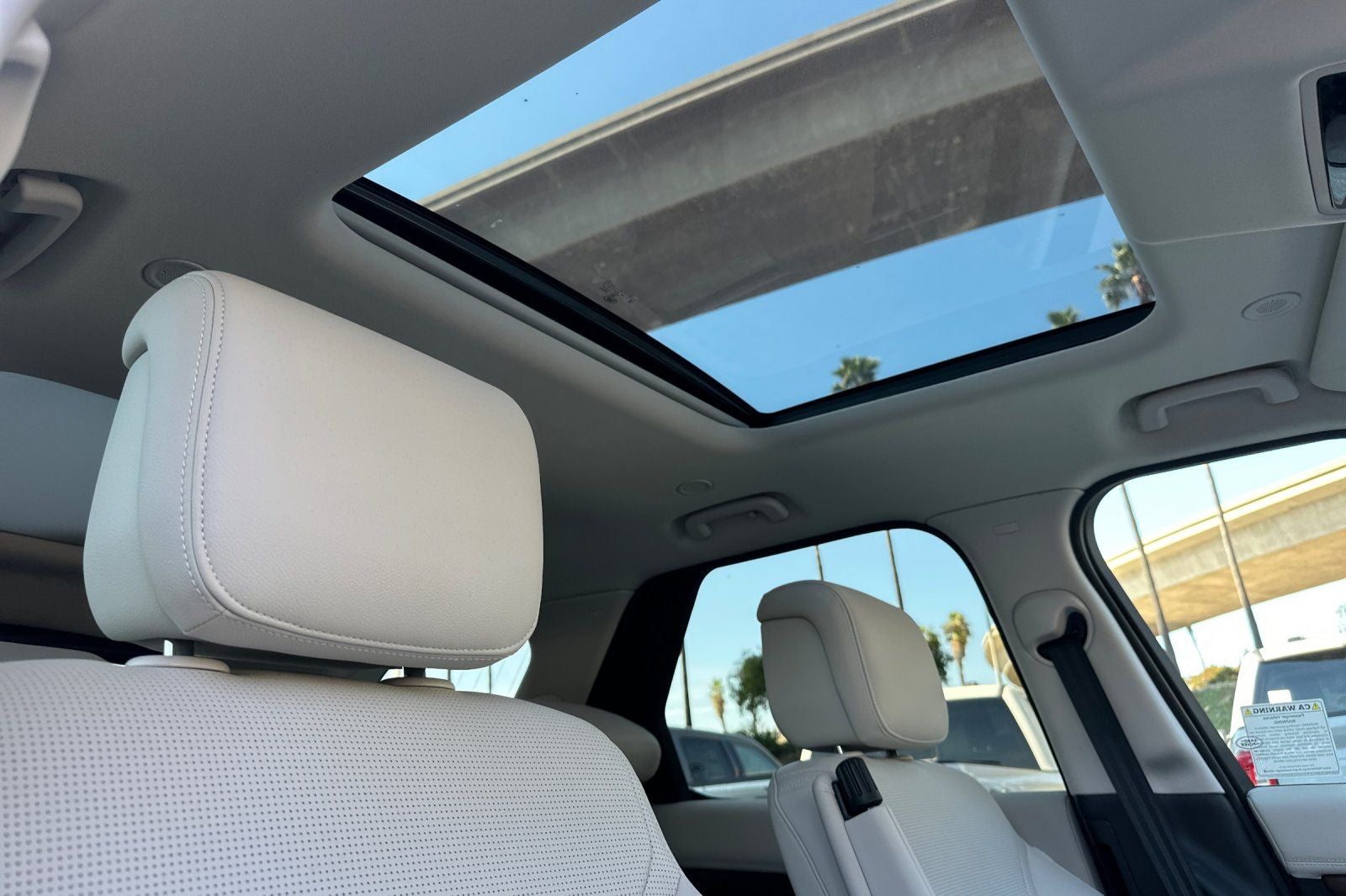 2025 Land Rover Discovery Dynamic SE