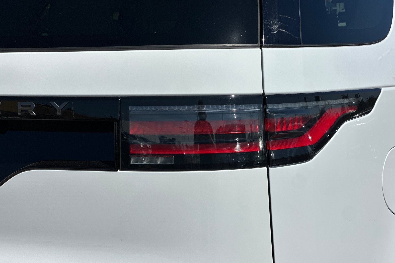 2025 Land Rover Discovery Dynamic SE