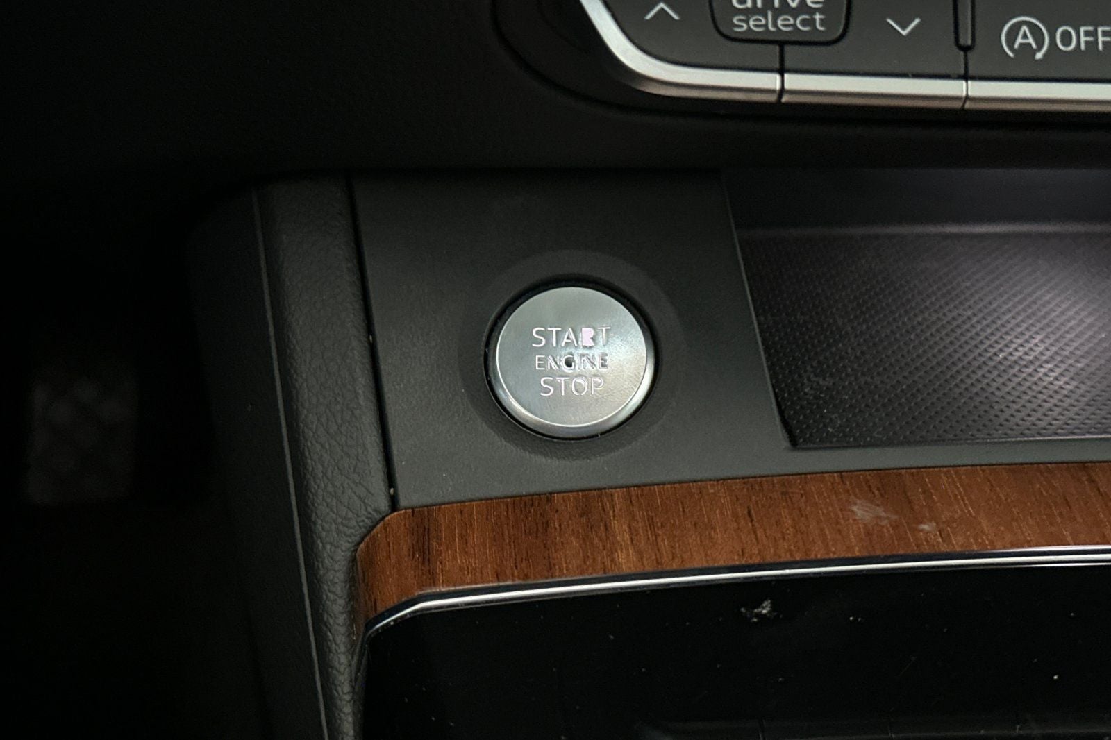 2023 Audi Q5 40 Premium quattro