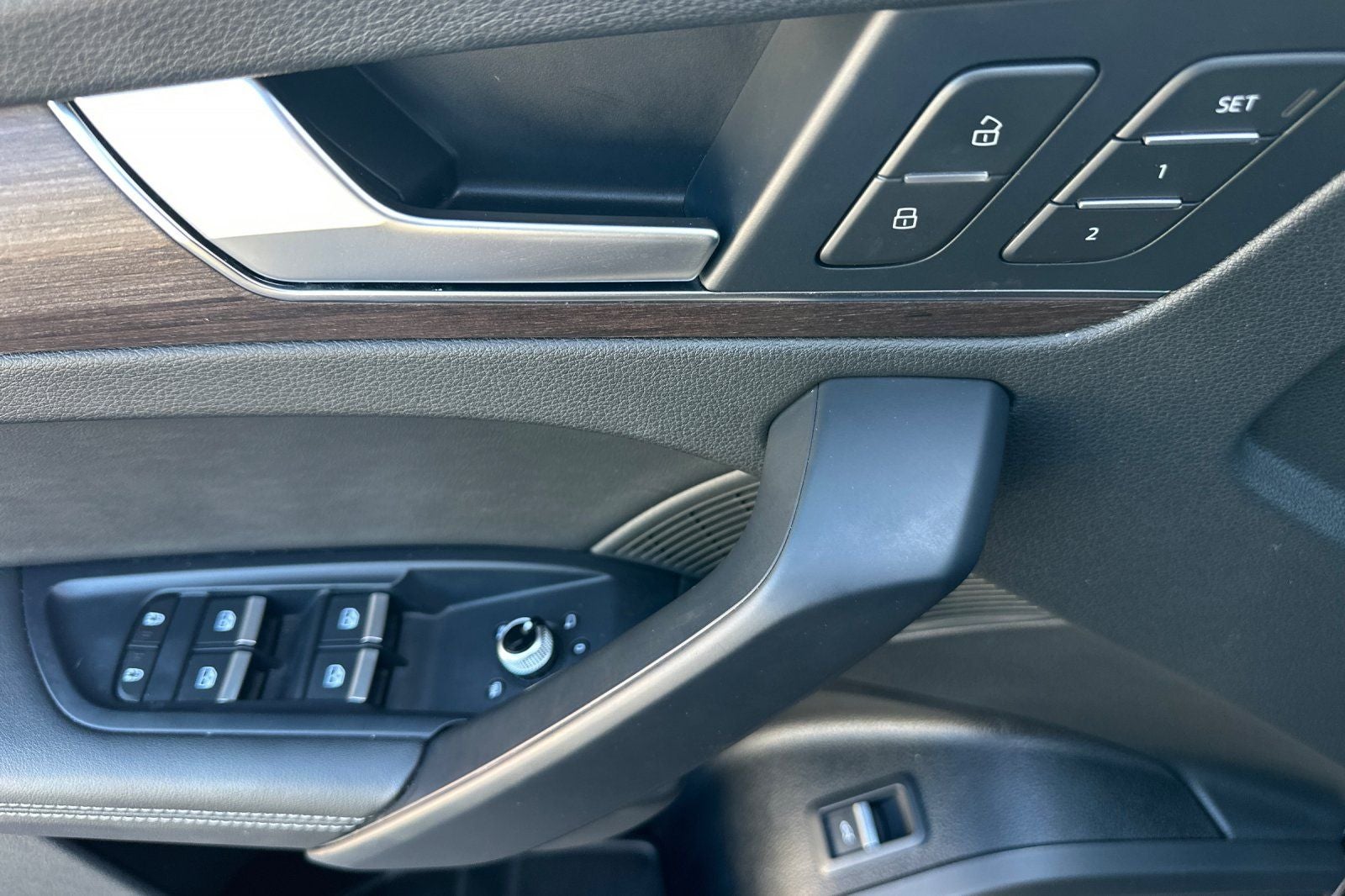 2023 Audi Q5 45 S line Premium quattro