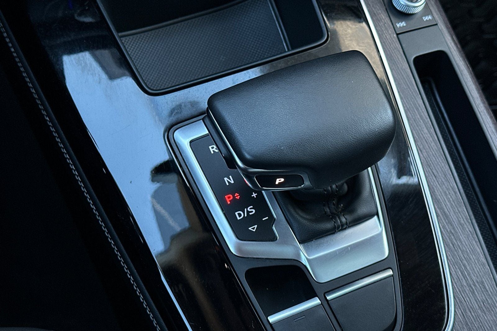 2023 Audi Q5 45 S line Premium quattro