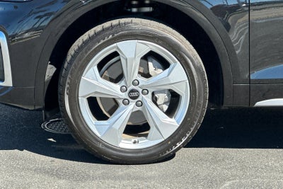 2023 Audi Q5 45 S line Premium quattro