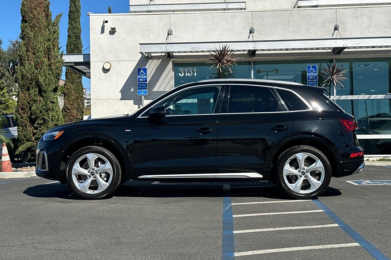 2023 Audi Q5 45 S line Premium quattro