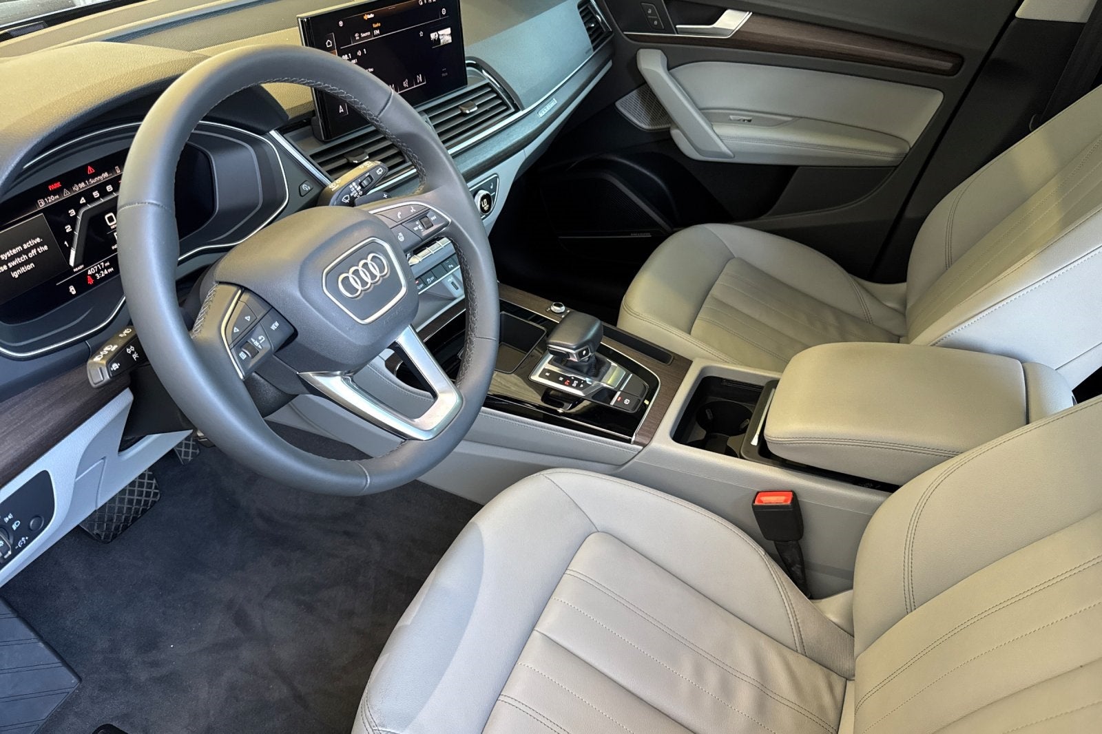 2022 Audi Q5 45 S line Premium quattro
