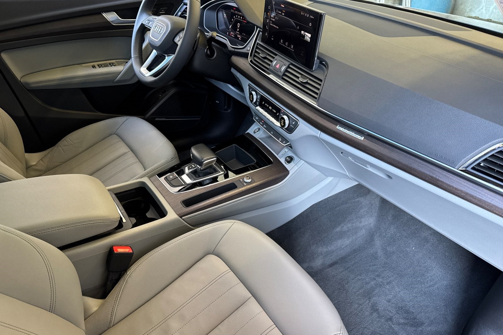 2022 Audi Q5 45 S line Premium quattro