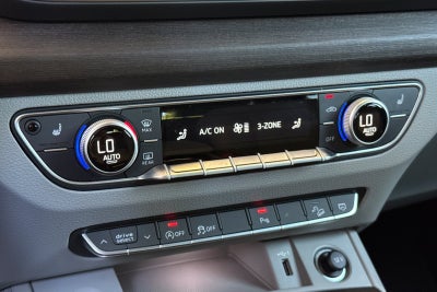 2022 Audi Q5 45 S line Premium quattro