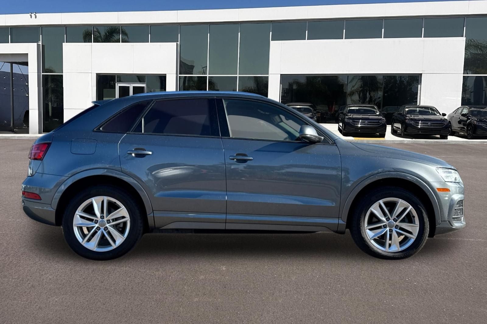 2017 Audi Q3 2.0T Premium quattro