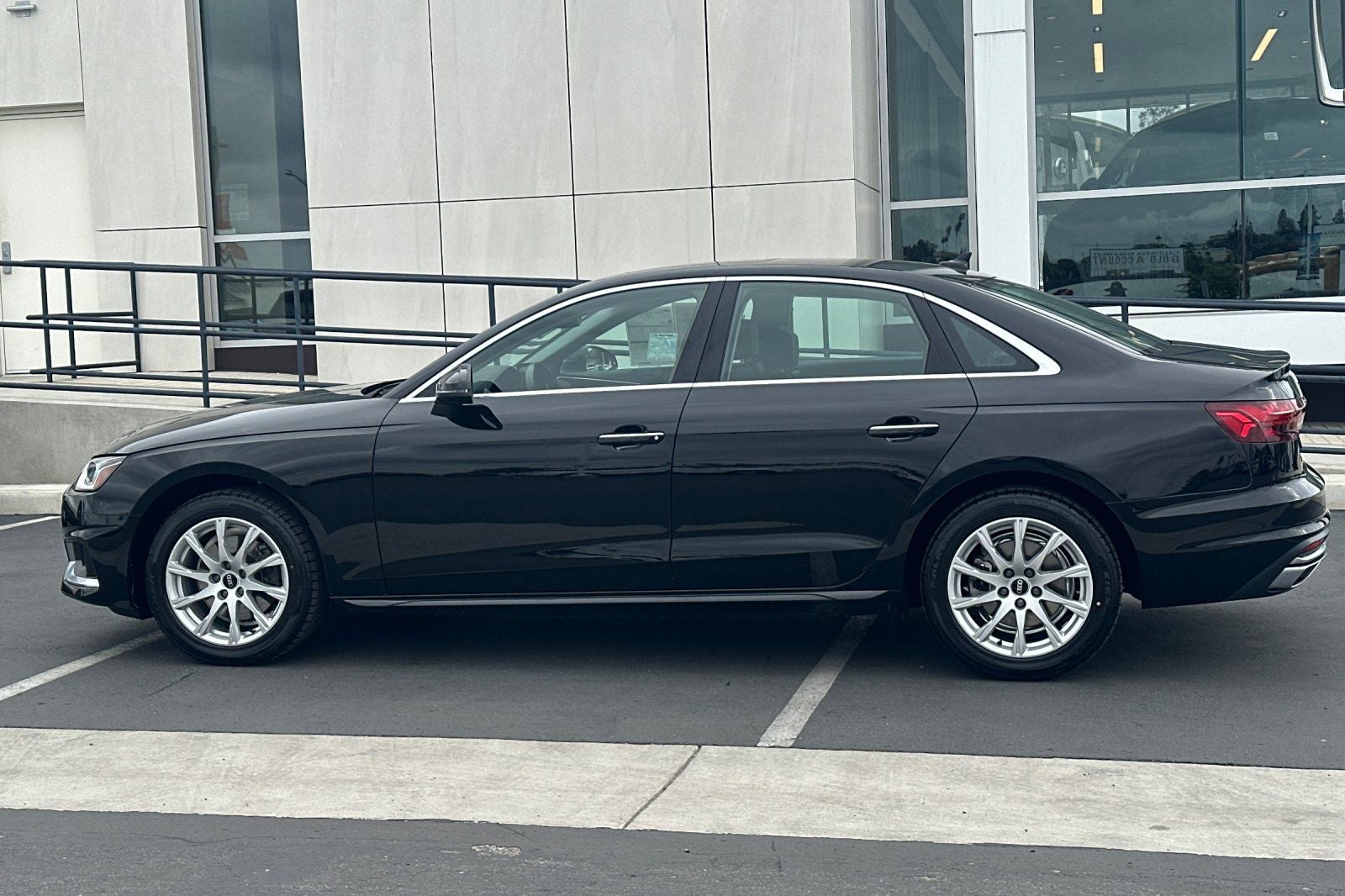2022 Audi A4 40 Premium quattro