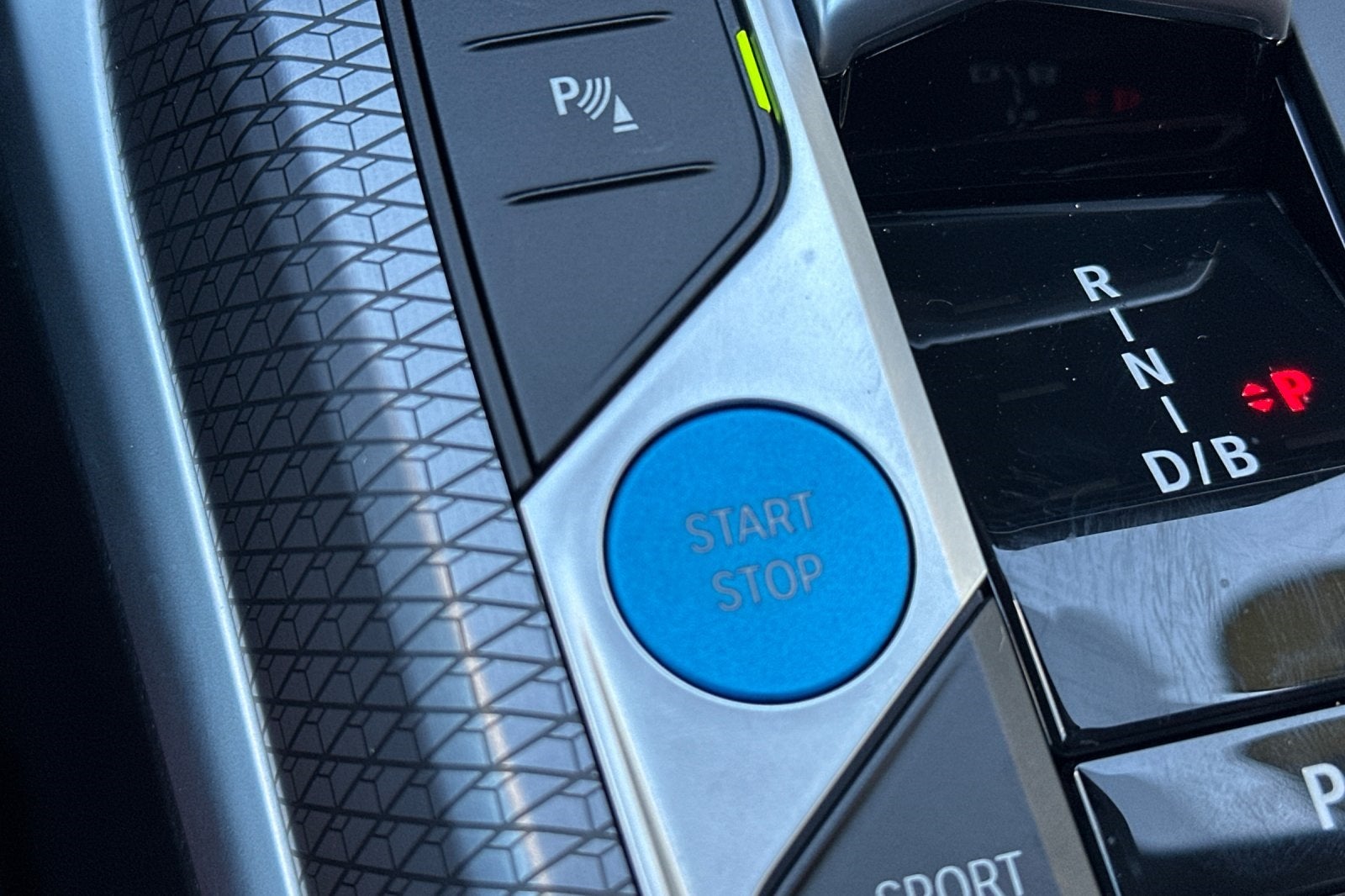 2025 BMW i4 eDrive40