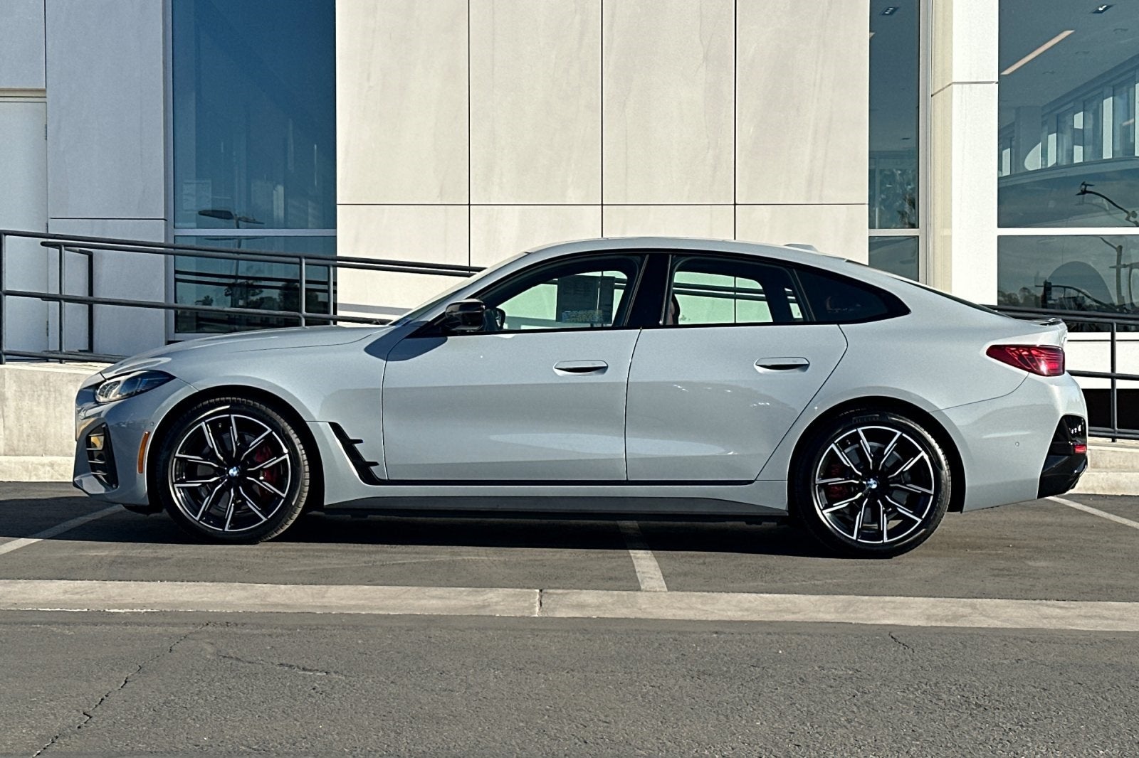 2025 BMW i4 eDrive40